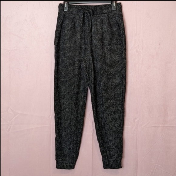 awhile Stitch Fix Dark Gray Black Kaela Waffle Knit Lounge Pants size Small - Picture 3 of 9